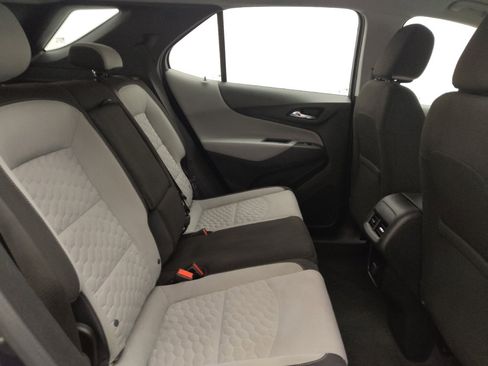 Used 2018 Chevrolet Equinox LS image 19