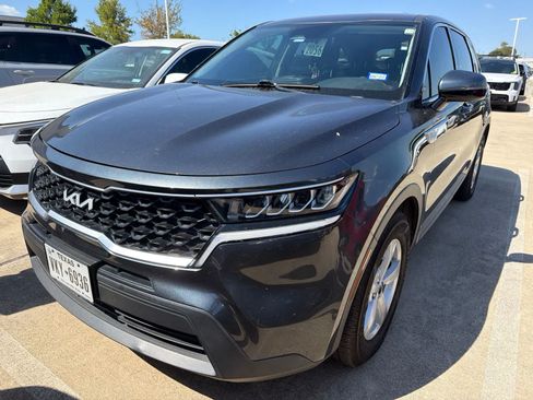 Used 2022 Kia Sorento LX FWD image 1