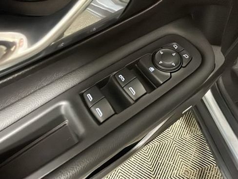 Used 2024 GMC Terrain AT4 w/ Infotainment Package II AWD/4WD image 10