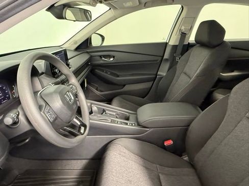 Used 2025 Honda Accord SE image 25
