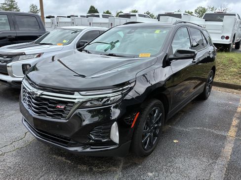 Used 2022 Chevrolet Equinox RS FWD image 3