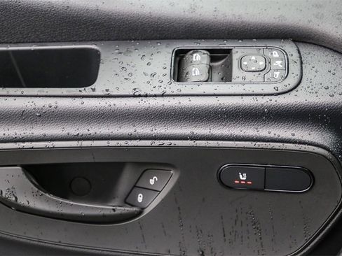 Used 2024 Mercedes-Benz eSprinter 170 Cargo image 20