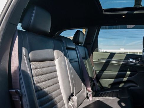 Used 2020 Jeep Grand Cherokee Limited X image 23