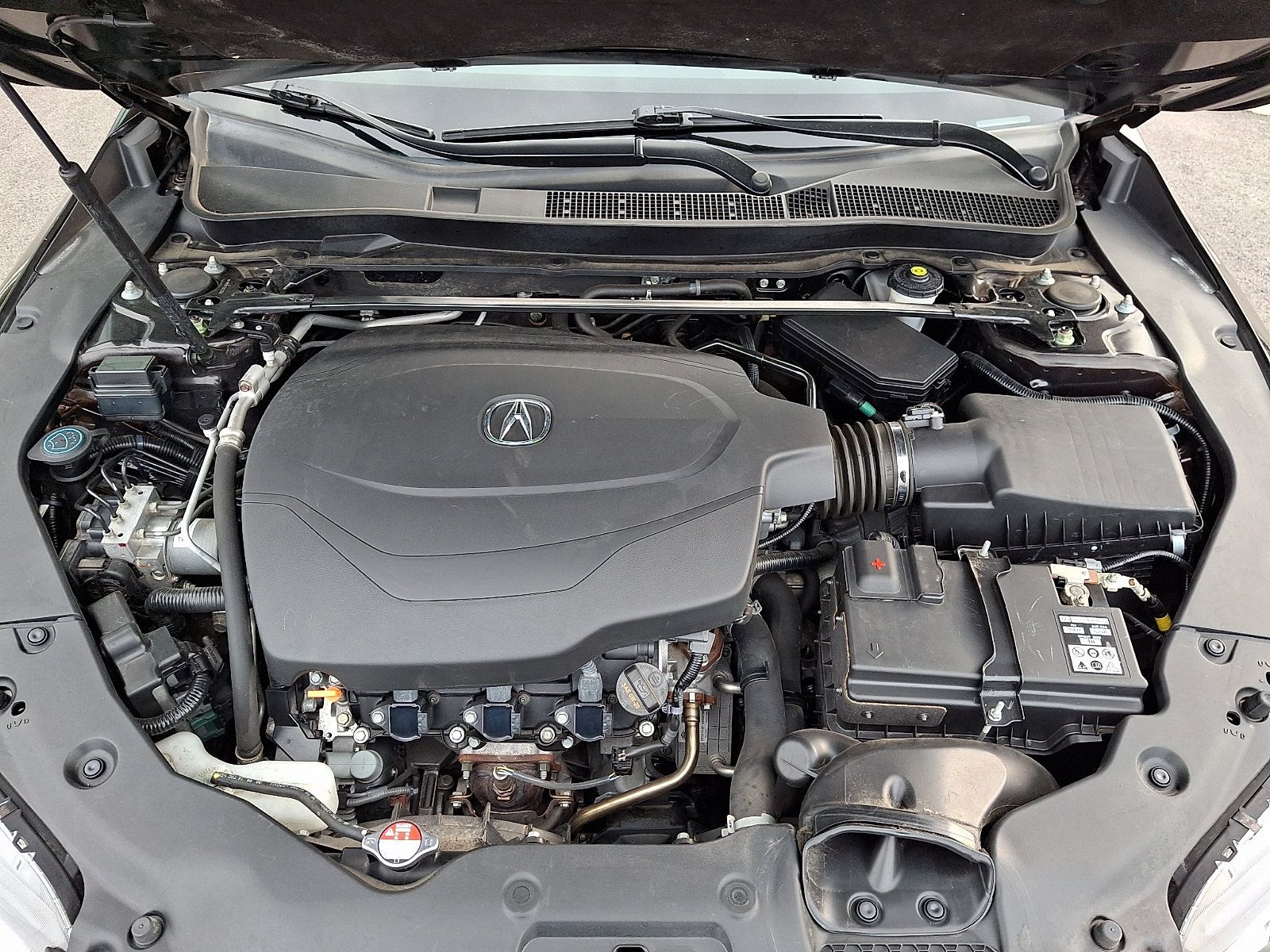 Used 2015 Acura TLX w/ Technology Package FWD image 28
