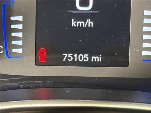 Used 2019 Chrysler Pacifica Touring-L FWD image 26