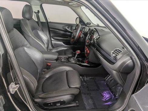 Used 2019 MINI Cooper Clubman S image 24