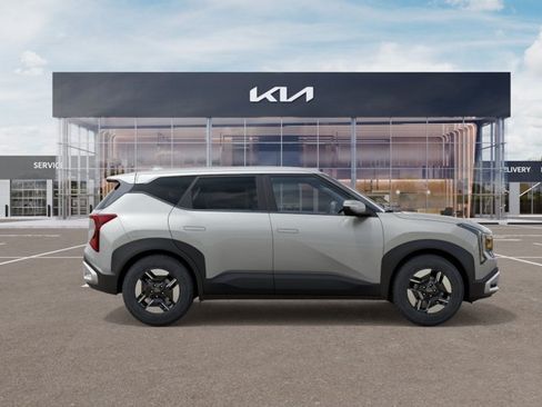 New 2027 Kia Seltos LX AWD/4WD image 7