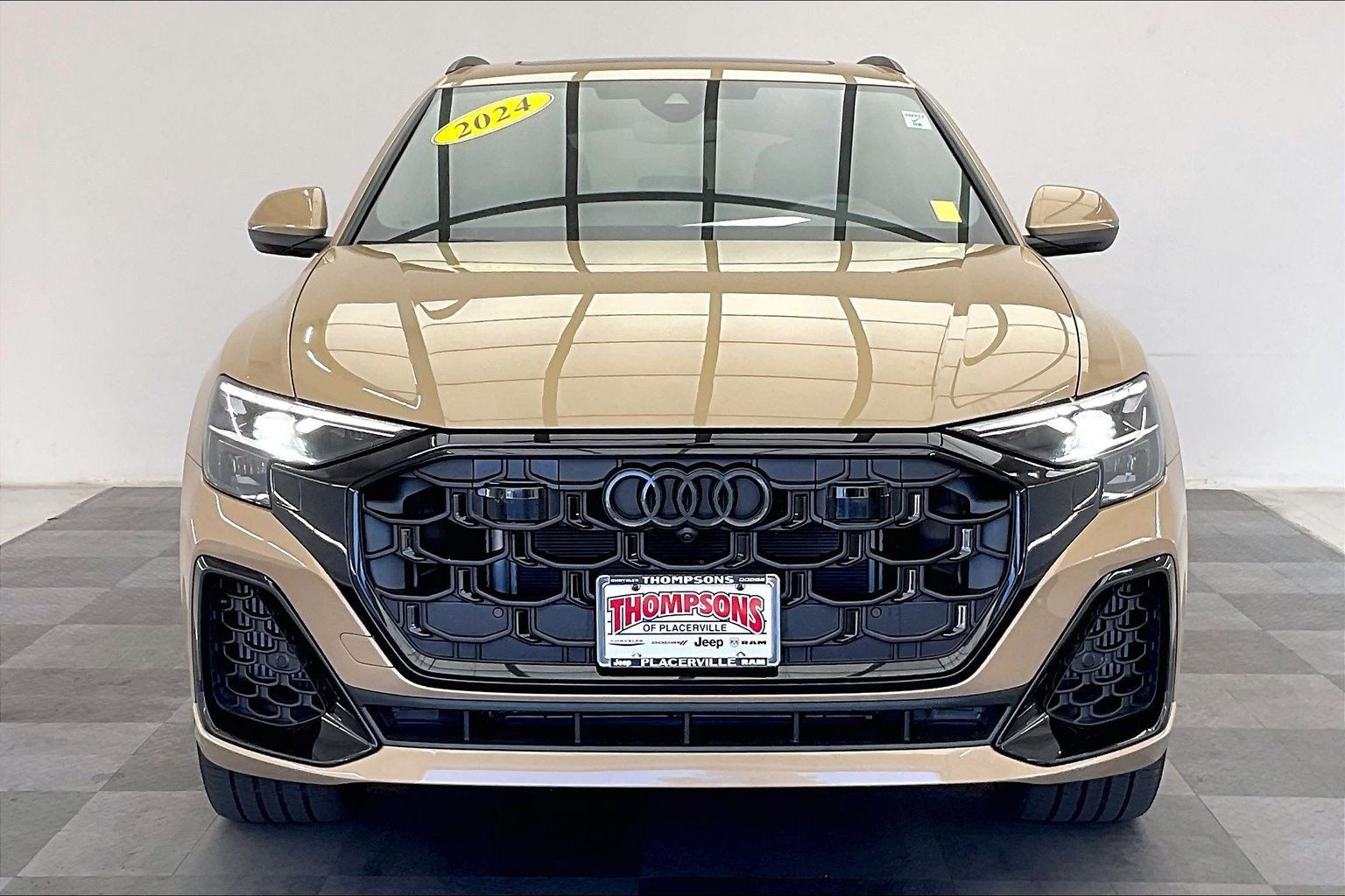 Used 2024 Audi Q8 Premium Plus AWD/4WD image 2