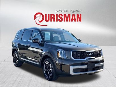 Used 2023 Kia Telluride EX w/ EX Captain's Chair Package