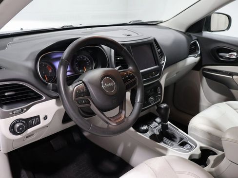 Used 2022 Jeep Cherokee Latitude Lux w/ Mopar Interior Package image 16