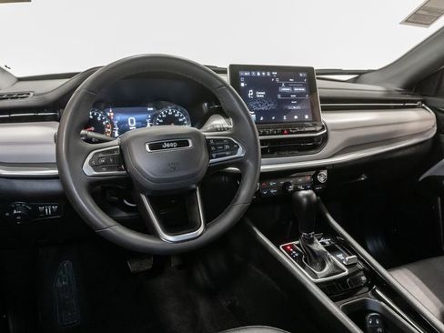 Certified 2025 Jeep Compass Limited AWD/4WD image 7