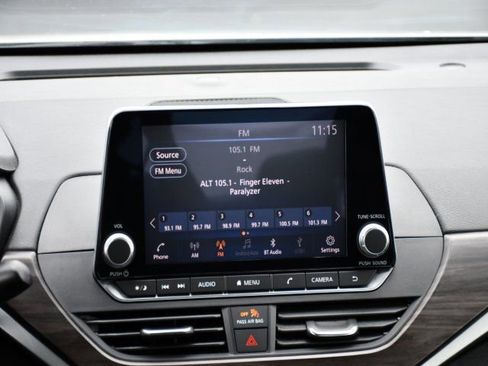 Used 2024 Nissan Altima 2.5 SV FWD image 25