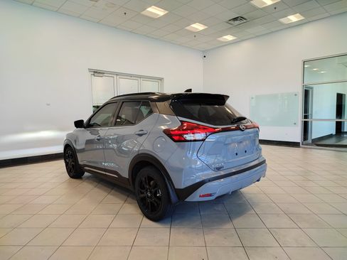 Used 2023 Nissan Kicks SR w/ SR Premium Package FWD image 5