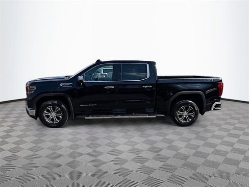 Used 2024 GMC Sierra 1500 SLT image 9