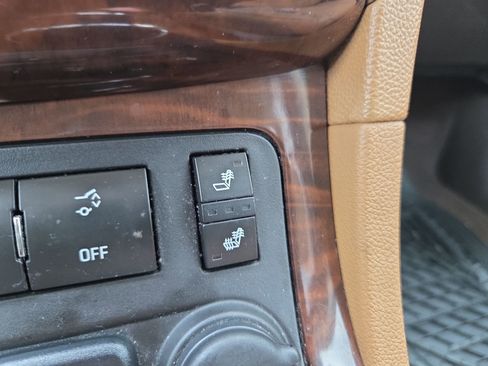Used 2015 Buick Enclave Leather AWD/4WD image 19