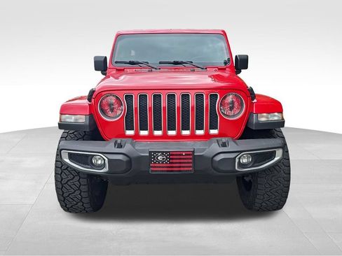 Used 2018 Jeep Wrangler Unlimited Sahara AWD/4WD image 8