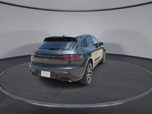 Used 2025 Porsche Macan AWD/4WD image 8