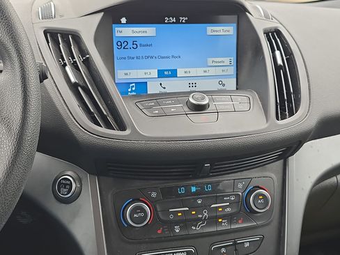 Used 2019 Ford Escape SE image 16