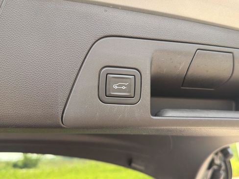 Used 2023 Buick Envision Preferred w/ Sport Touring Package AWD/4WD image 12
