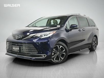 Used 2026 Toyota Sienna Platinum