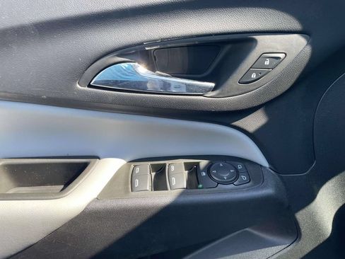 Certified 2024 Chevrolet Equinox LS FWD image 18