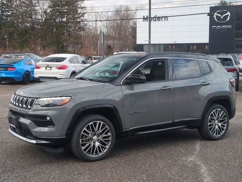 Used 2024 Jeep Compass Limited w/ Elite Group AWD/4WD image 2
