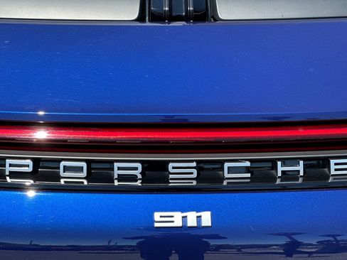 Used 2025 Porsche 911 Carrera RWD image 37