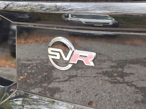 Used 2018 Land Rover Range Rover Sport SVR image 16