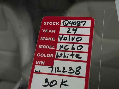 Used 2024 Volvo XC60 B5 Core w/ Protection Package Premier image 35