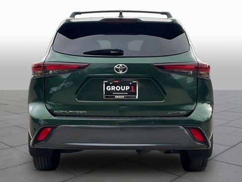 Used 2025 Toyota Highlander Limited image 5