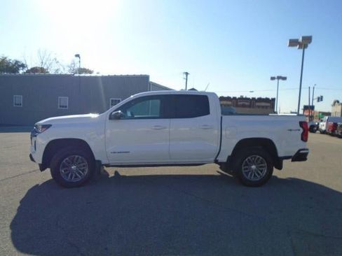 Certified 2024 Chevrolet Colorado LT w/ LT Convenience Package II image 4