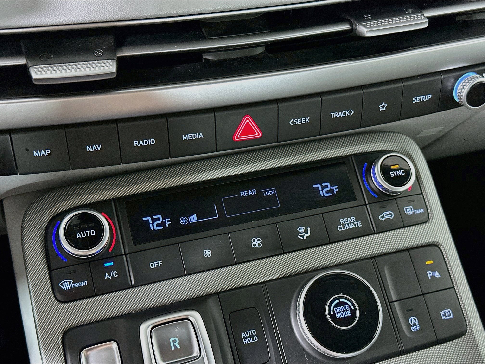 Used 2025 Hyundai Palisade SEL FWD image 24