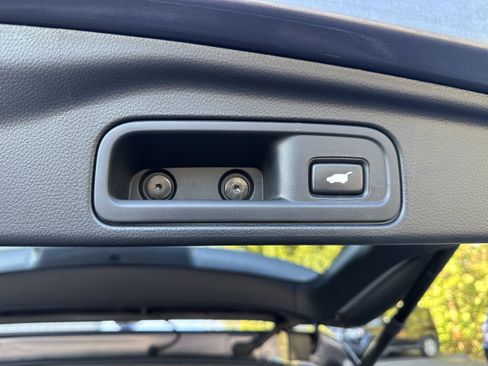 Used 2021 Honda Pilot Elite image 14