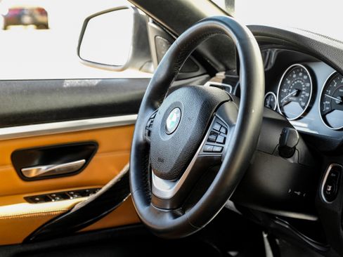 Used 2018 BMW 430i Convertible image 20