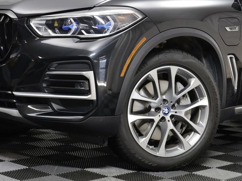 Certified 2023 BMW X5 xDrive45e w/ Executive Package AWD/4WD image 3