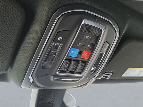 Used 2023 Jeep Wagoneer L Series II w/ Premium Group I image 29