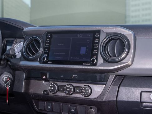 Used 2022 Toyota Tacoma SR5 w/ SR5 Appearance Package (SM) image 19