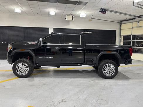 Used 2020 GMC Sierra 2500 Denali w/ Denali Ultimate Package AWD/4WD image 5