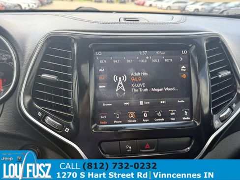 Used 2019 Jeep Cherokee Limited AWD/4WD image 4
