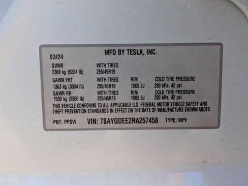 Used 2024 Tesla Model Y Long Range image 31