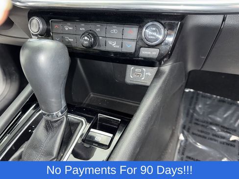 Used 2023 Jeep Compass Limited w/ Sun and Sound Group image 19