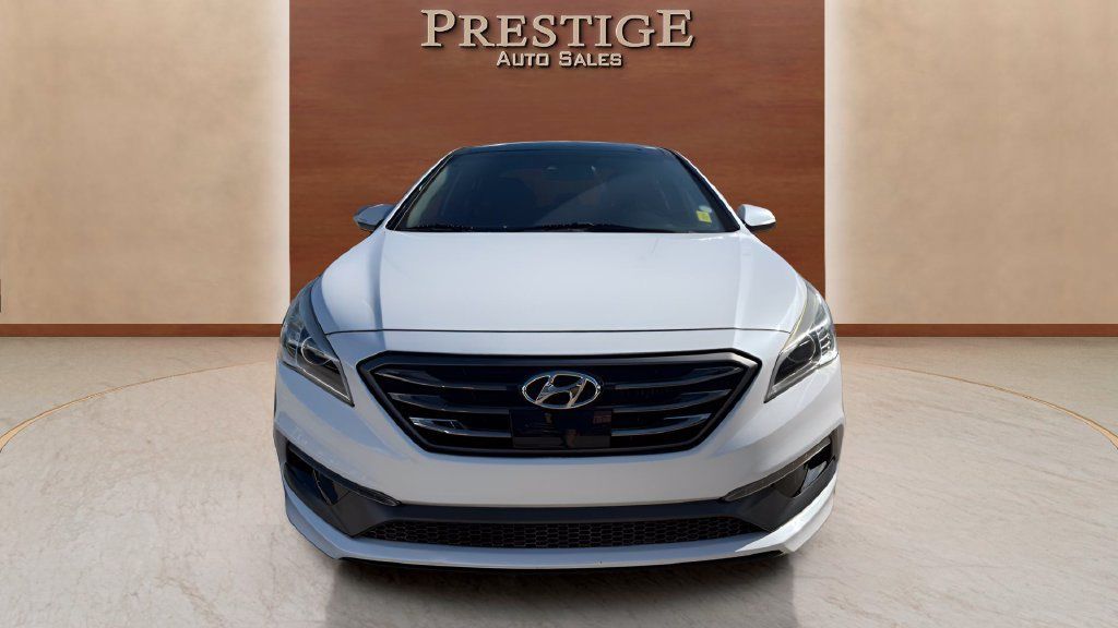Used 2017 Hyundai Sonata Limited 2.0T FWD image 5