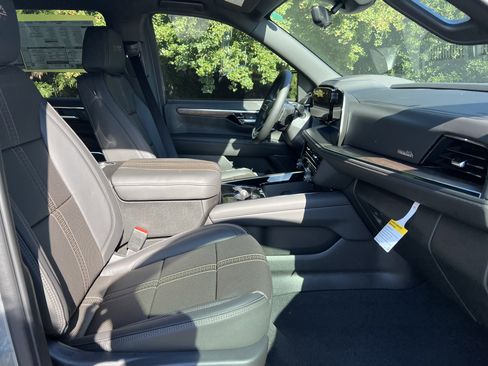 New 2025 Chevrolet Suburban High Country w/ LPO, Get Active Package image 33