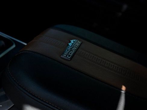 Used 2024 Chevrolet Silverado 3500 High Country w/ High Country Premium Package image 20