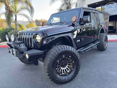 Used 2018 Jeep Wrangler Unlimited Sport image 14
