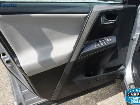 Used 2018 Toyota RAV4 Adventure AWD/4WD image 22