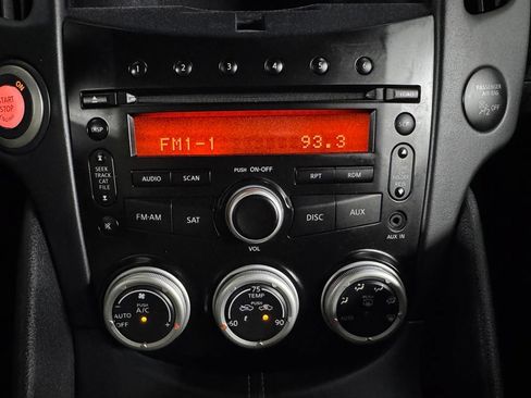 Used 2011 Nissan 370Z Touring w/ Sport Pkg RWD image 27