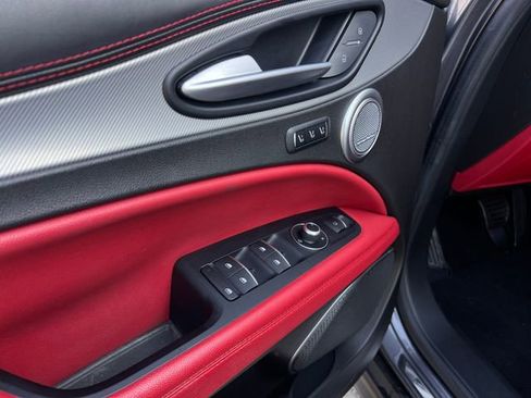 Used 2019 Alfa Romeo Stelvio Ti Sport w/ Quick Order Package 22S Sport image 11