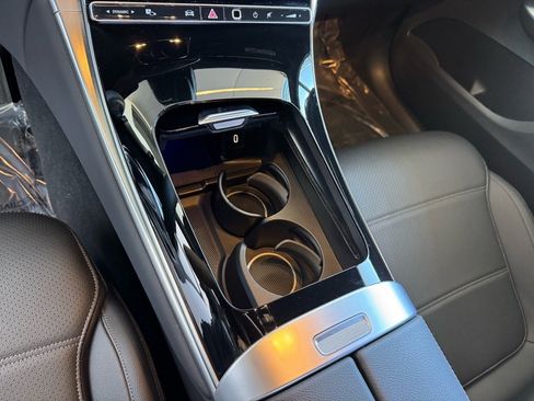 Certified 2025 Mercedes-Benz GLC 300 image 14