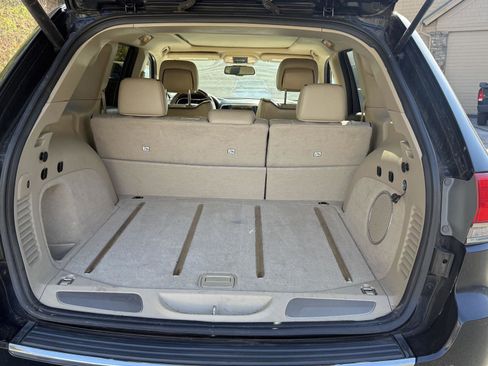 Used 2014 Jeep Grand Cherokee Overland image 5